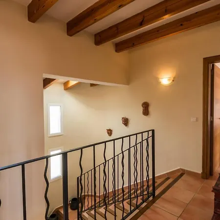 Sleeps 6 With Pool Air Con And Wifi Villa *