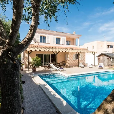 Sleeps 6 With Pool Air Con And Wifi Villa Trebeluger