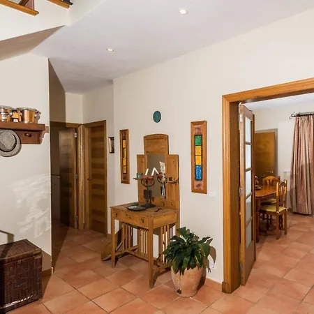 Sleeps 6 With Pool Air Con And Wifi Villa